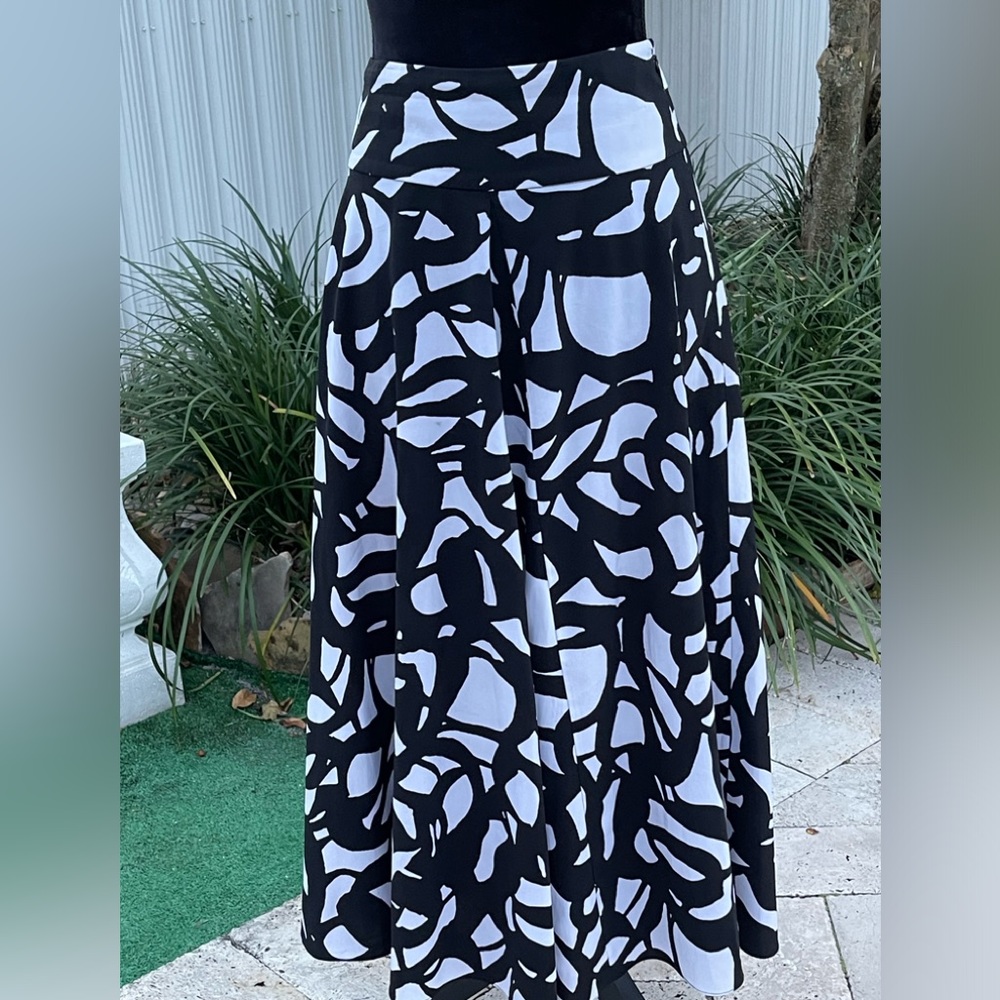 Skirt - Picture 4 of 4